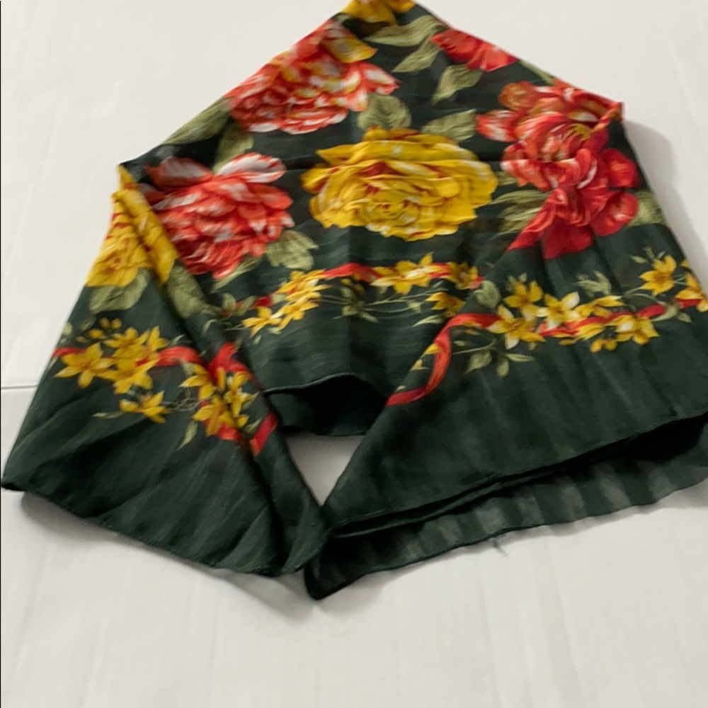 Scarf - Picture 2 of 6